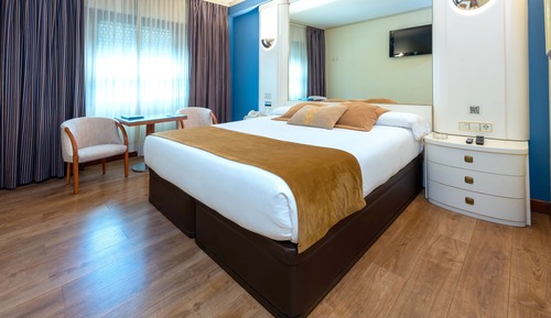Junior Double Room