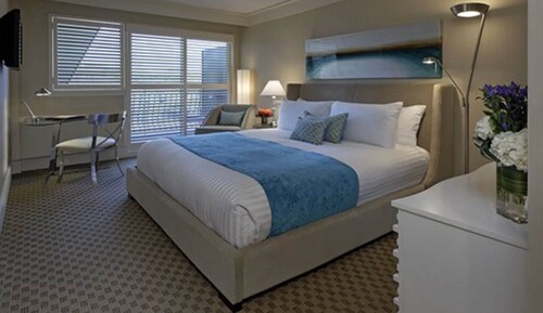 Room (Resort)