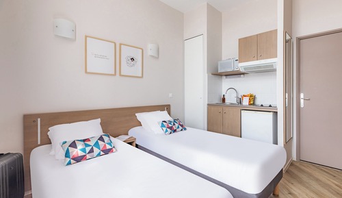 Studio, 2 Twin Beds