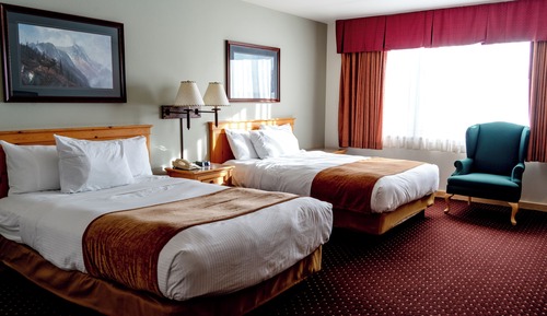 Premier Room, 2 Queen Beds, Mountain View