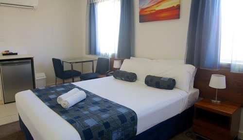 Standard Studio, Non Smoking, Kitchenette (Studio Hotel Room)