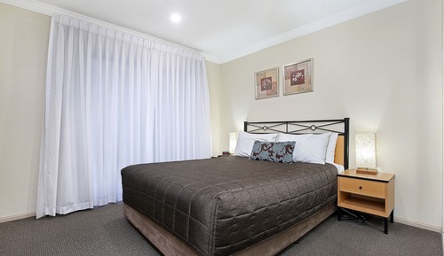 One Bedroom Apartment