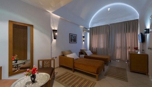 Family Room Garden View 3+1