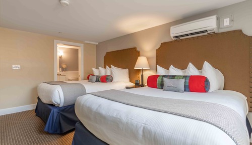 Double Queen Suite with Balcony - Disability Access