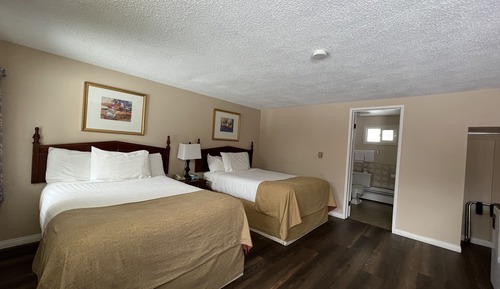 Double Room, 2 Double Beds