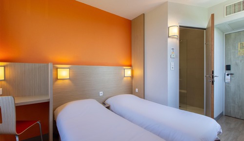 Standard Room, 2 Twin Beds