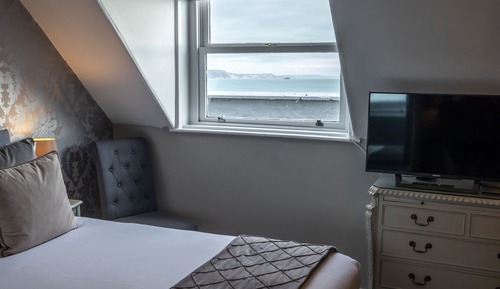 Superior Triple Room, Ensuite, Sea View