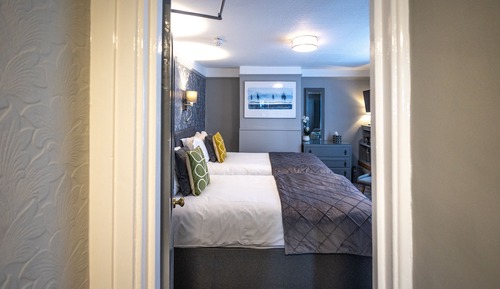 Classic Twin Room, Ensuite (Inland View)