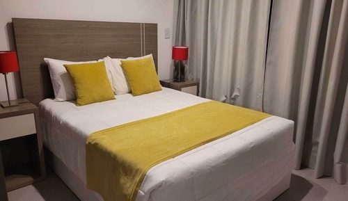 Economy Room, 1 Queen Bed, Microwave