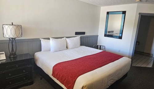 Deluxe Room, 1 King Bed
