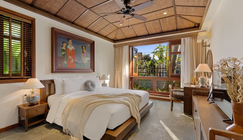 Three Bedroom Villa with Complimentary Daily Minibar and Roundtrip Da Nang Airport Transfer