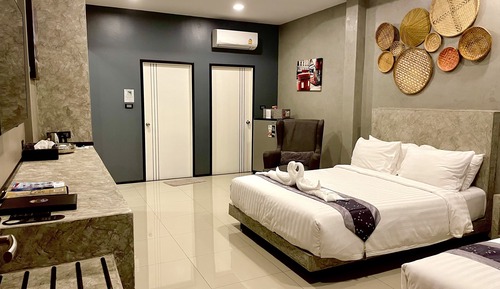 Deluxe Triple Room