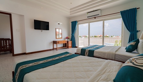 Deluxe Triple Room