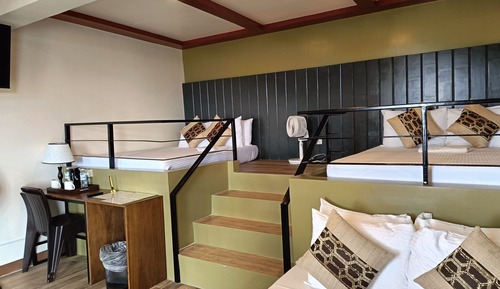 Barkada Room for 8