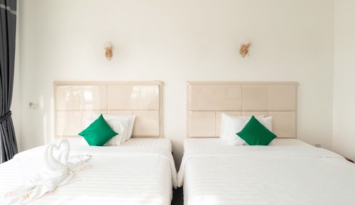Classic Double or Twin Room, 2 Bedrooms, Pool View