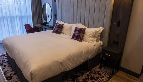 Plaza Room