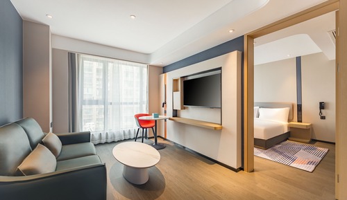 Suite, 1 King Bed