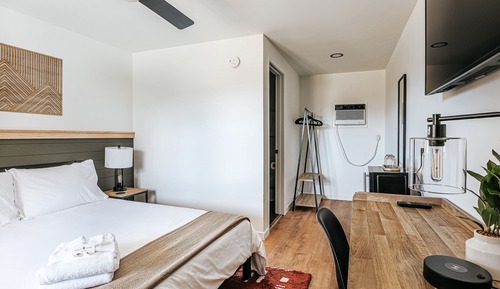 Comfort Room 1 Queen