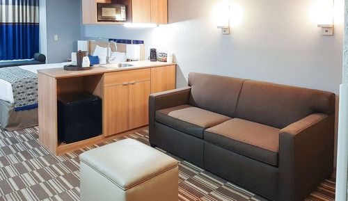Suite, 1 King Bed, Non Smoking