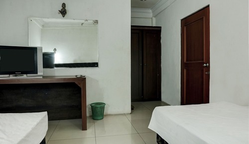 Basic Twin Room