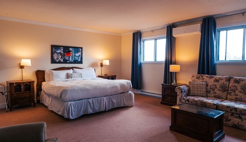 Room  220 Ski in/out