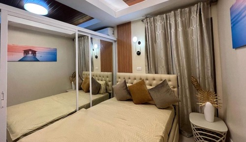 Deluxe Condo