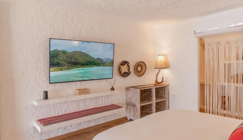 Exclusive Cabin