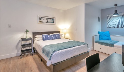 Studio, 1 Queen Bed with Sofa bed