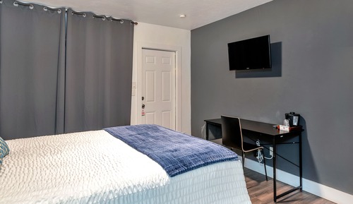 Studio, 1 Queen Bed