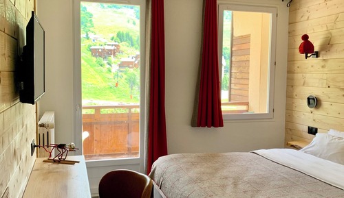 Standard Double or Twin Room (Demi-Pension Incluse)