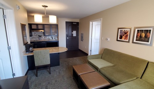 Suite, 2 Bedrooms, Roll-in Shower, Non Smoking (Comm, Kitchen)