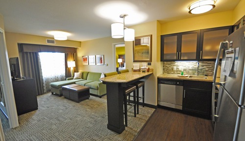 Suite, 2 Bedrooms, Kitchen