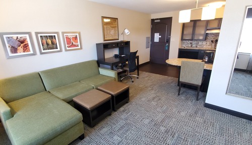 Studio Suite, 1 Queen Bed, Roll-in Shower, Kitchen (Roll-In Shower)
