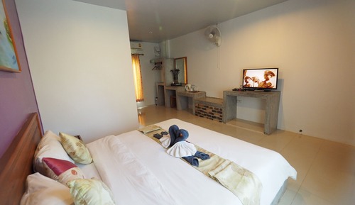 Superior Room, Pool View