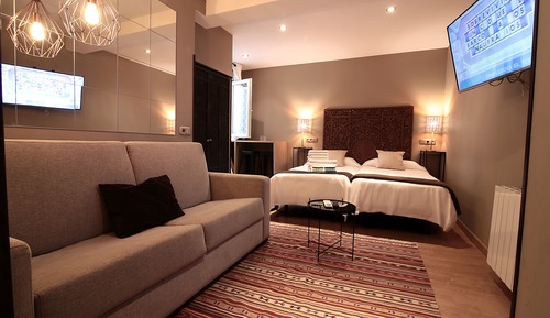 Quadruple Room, Shared Bathroom