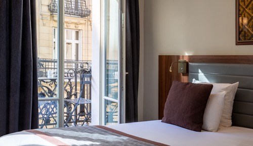 Deluxe Room, Balcony