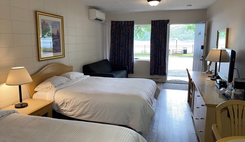 Standard Room, 2 Queen Beds, River View