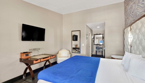 Standard Room, 1 Queen Bed, Non Smoking