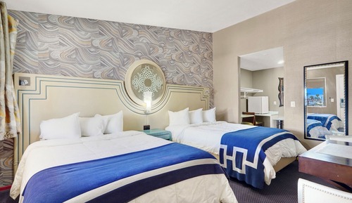 Standard Room, 2 Queen Beds, Smoking