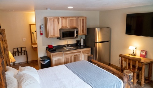 Standard Suite, 1 Bedroom, Kitchenette, Mountain View