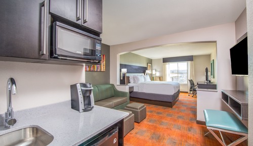 Suite, 1 King Bed, Accessible (Communications, Accessible Tub)
