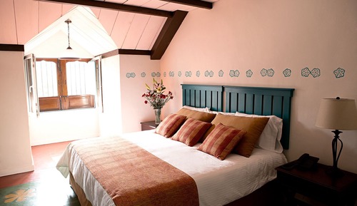 Deluxe Suite 207