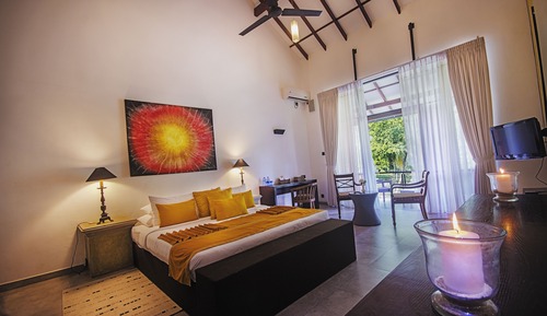 Deluxe Double or Twin room with Complimentary transfer to Sigiriya Rock fortress