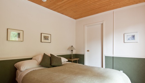 Comfort Room, 1 Queen Bed