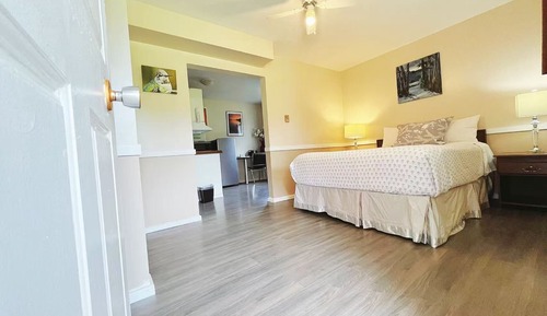 Apartment 5, 1 Queen Bed, River View 