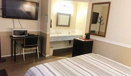 Suite 6, 2 Bedrooms, River View 