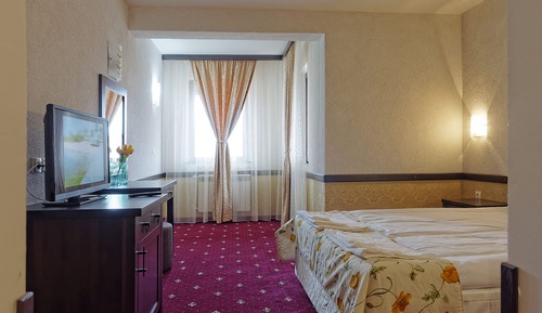 Family Room, 1 Bedroom