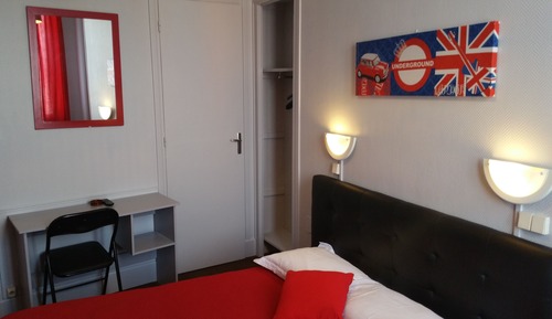 Economy Room, Shared Bathroom and toilet in the corridor