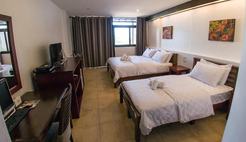 Triple Room