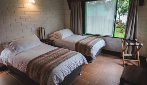 Room (Country)